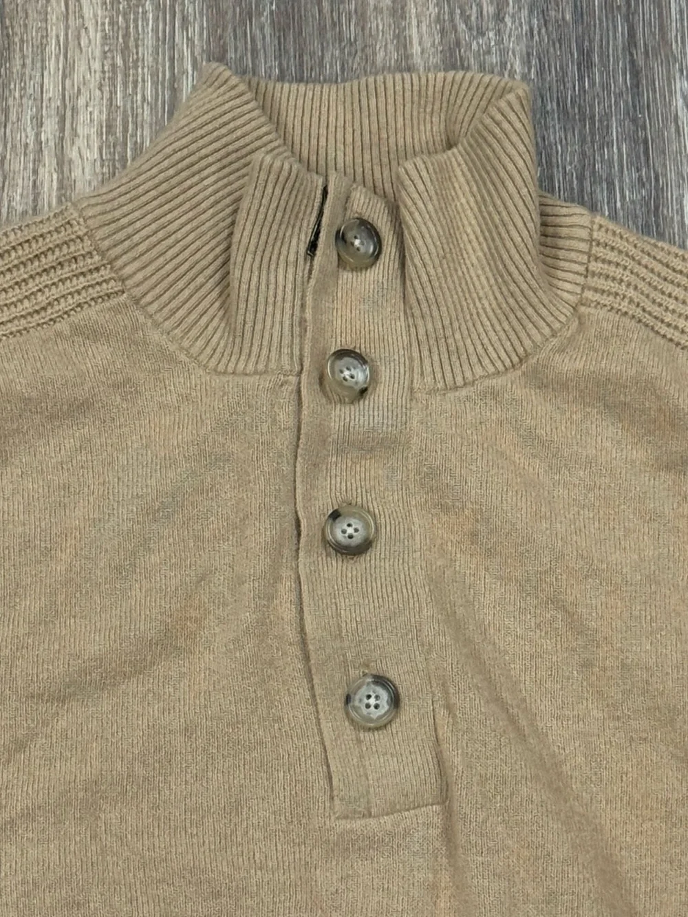 Banana Republic Wool Italian Yarn Blend Tan Sweater Men’s Large